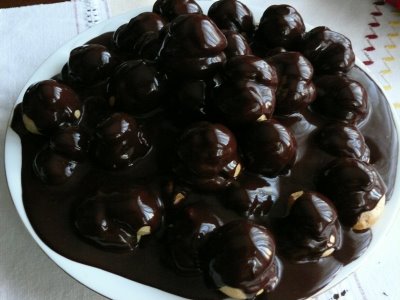 profiterol2[1].JPG-2df.jpg